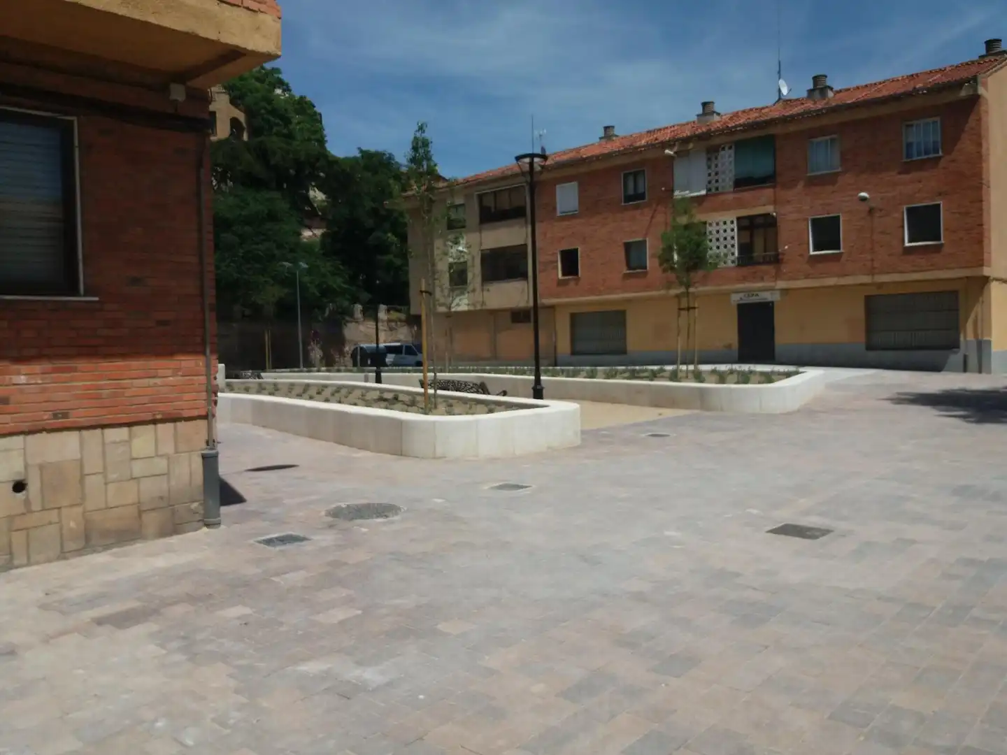 Vista exterior de Dúplex en venta en Segovia con Calefacción, Terraza y Balcón