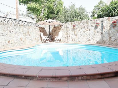 Swimming pool of House or chalet for sale in Cerdanyola del Vallès  with Air Conditioner, Heating and Private garden