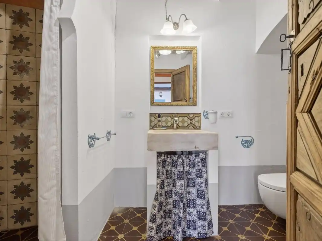 Baño de Casa o chalet en venta en Carmona con Calefacción, Trastero y Piscina
