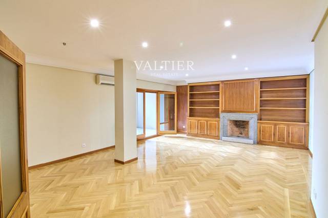 Piso en Alquiler en CALERUEGA en Costillares