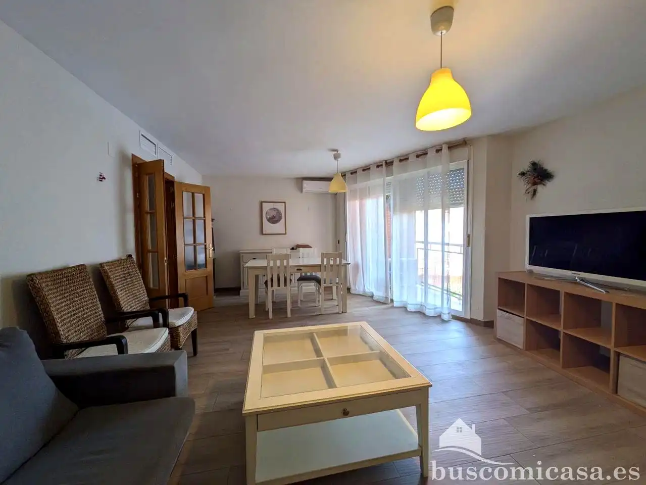 Living room of Flat for rent in Linares  with Air Conditioner, Parquet flooring and Furnished