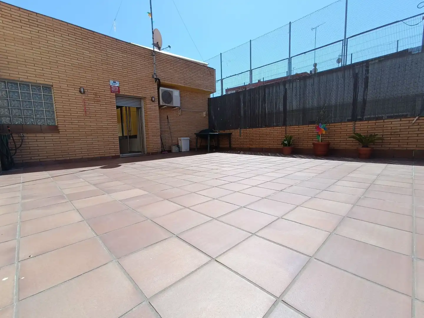 Terraza de Casa o chalet en venta en Badalona con Aire acondicionado, Calefacción y Jardín privado