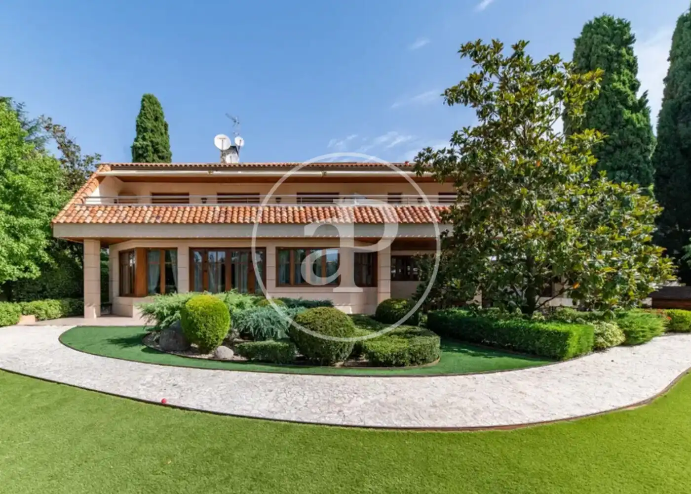 Jardí de Casa o xalet en venda en Madrid amb Aire condicionat, Calefacció i Jardí privat