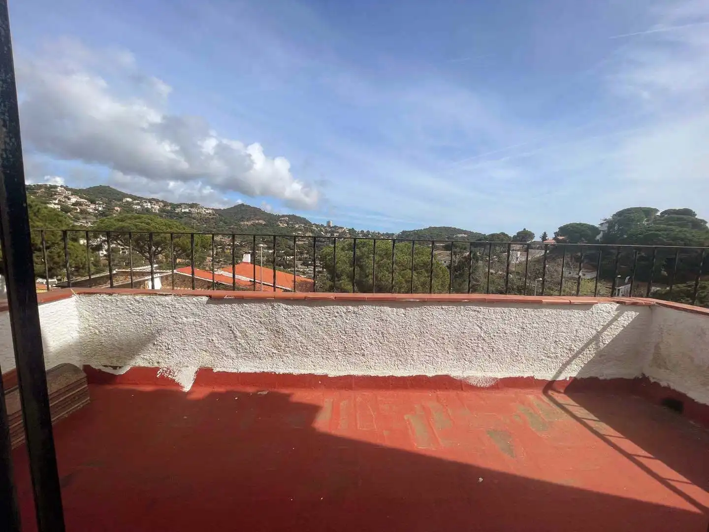 Außenansicht von Einfamilien-Reihenhaus zum Verkauf in Lloret de Mar mit Terrasse