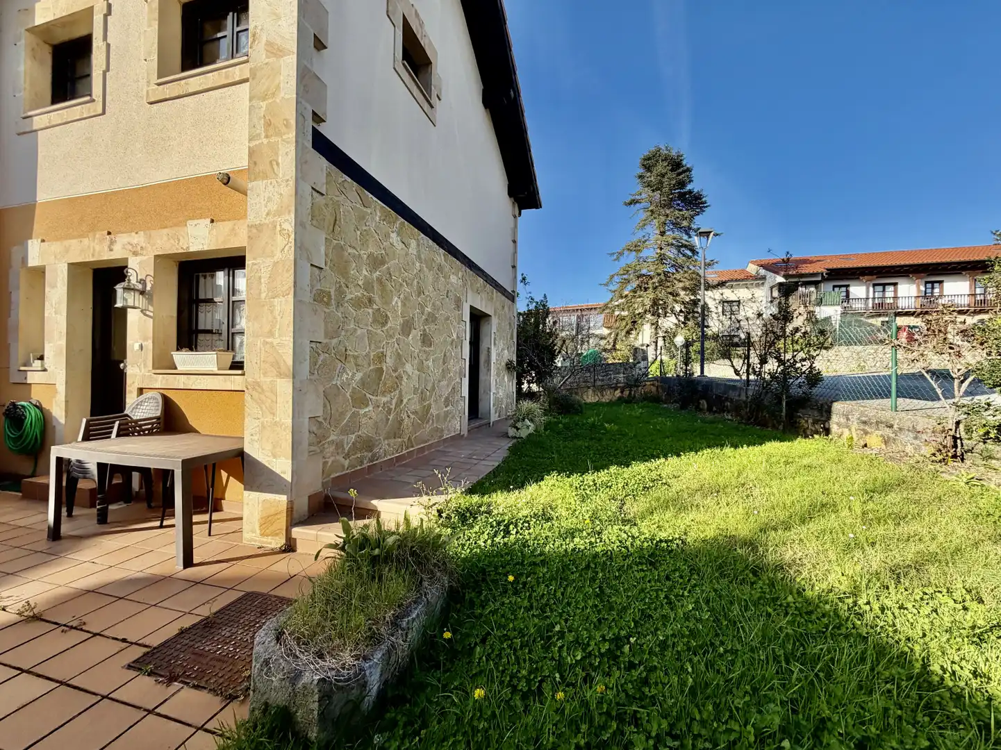 Garden of Detached homes for sale in Santillana del Mar  with Heating, Private garden and Furnished