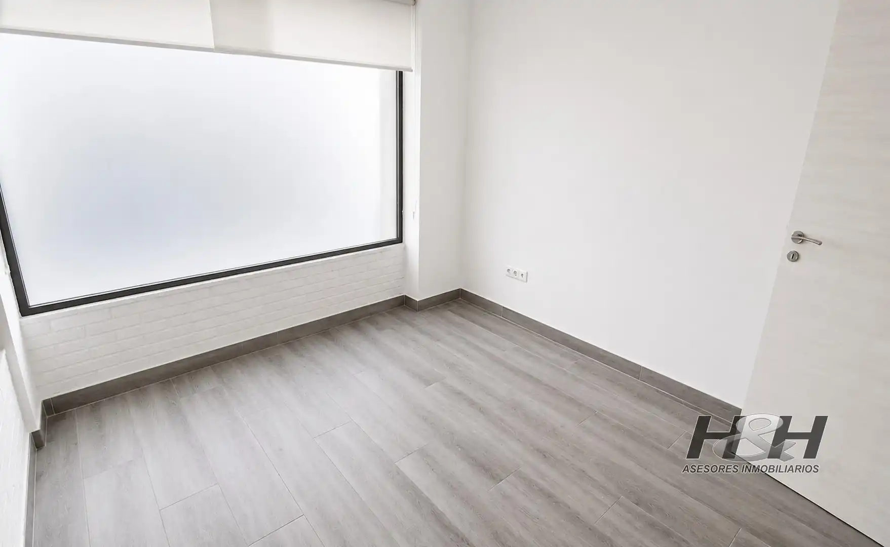Habitación de Oficina de alquiler en Burjassot con Aire acondicionado y Calefacción