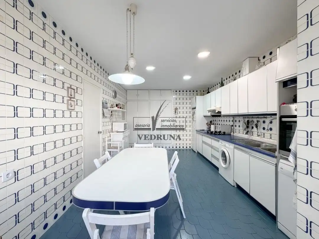 Kitchen of Flat for sale in Zaragoza  with Air Conditioner and Heating