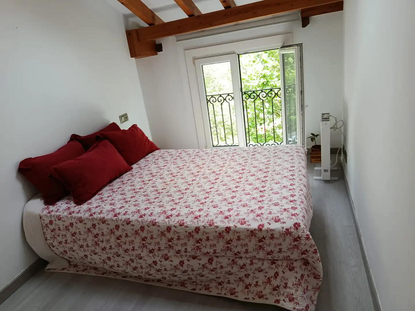 Habitación de Piso en venta en Santander con Amueblado, Horno y Lavadora