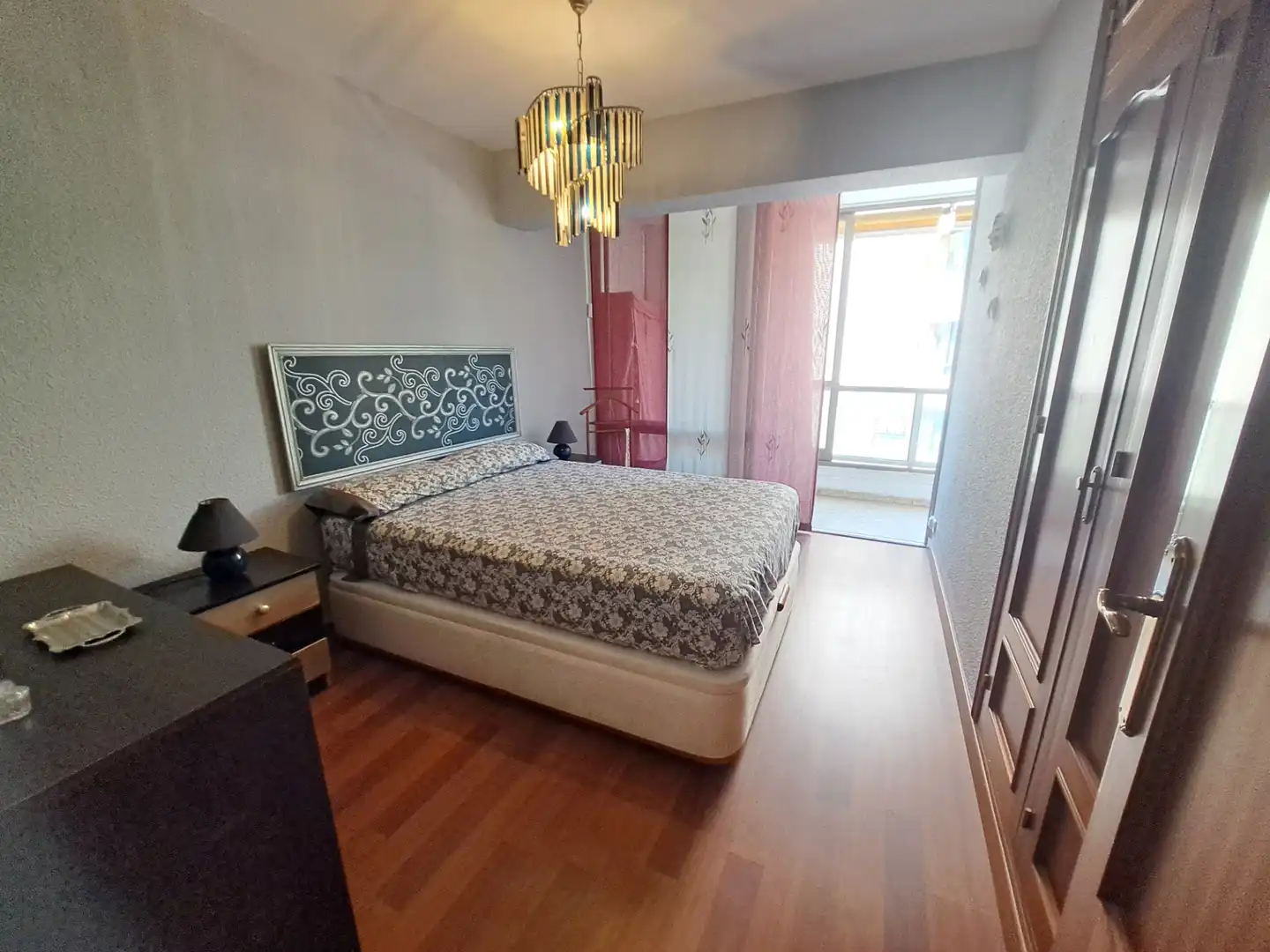 Habitación de Piso de alquiler en Marbella con Calefacción, Terraza y Amueblado