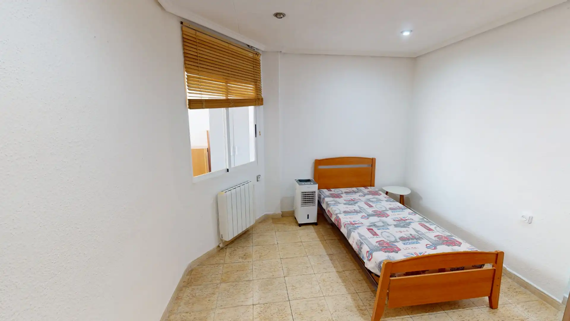 Habitación de Piso en venta en Elche / Elx con Aire acondicionado y Balcón