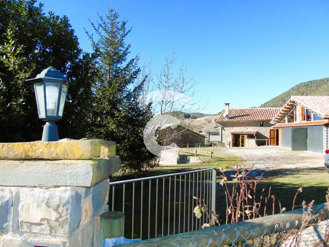 Jardí de Finca rústica en venda en Les Llosses amb Calefacció, Jardí privat i Parquet