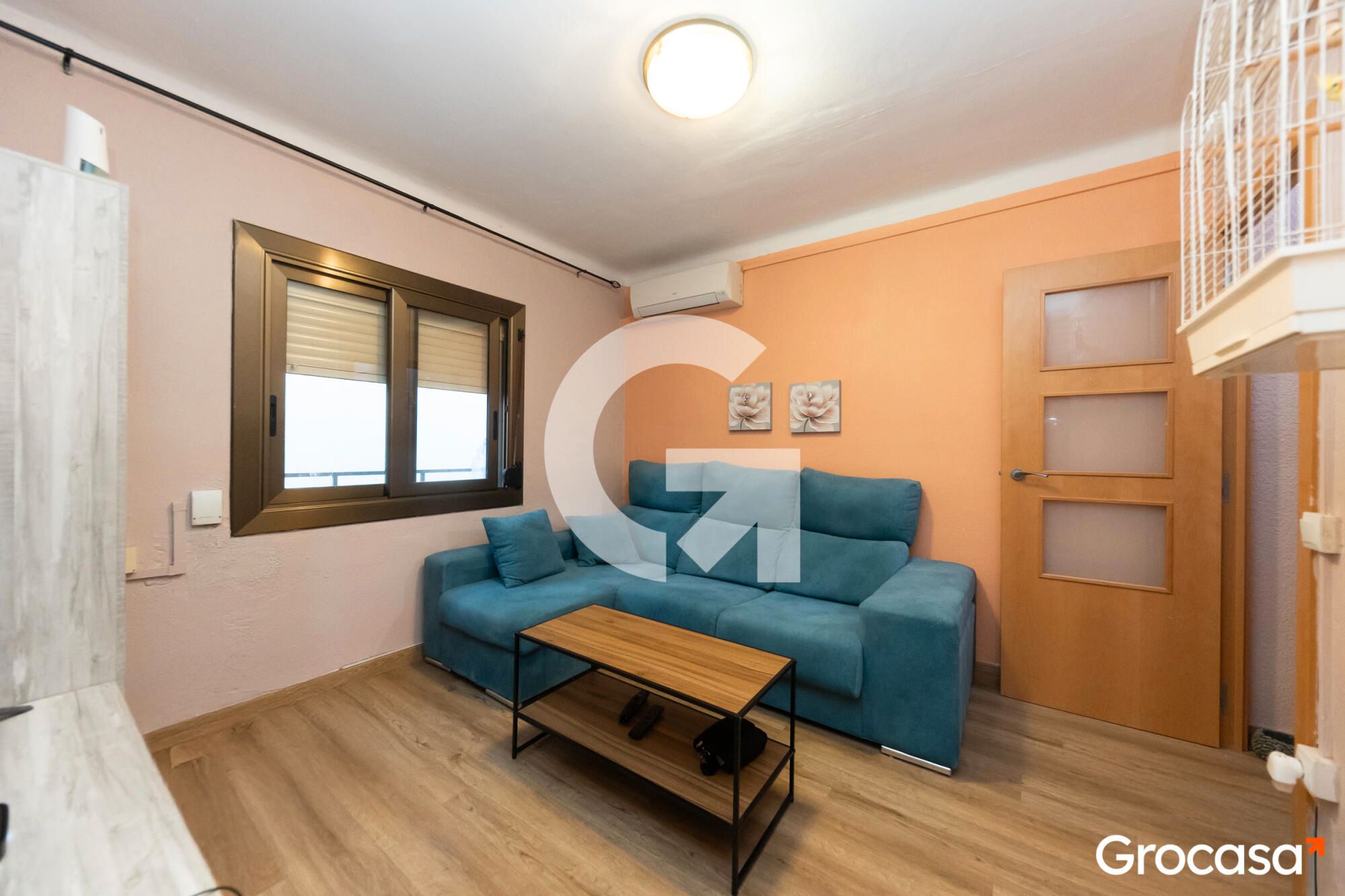 Living room of Flat for sale in L'Hospitalet de Llobregat  with Air Conditioner, Heating and Furnished