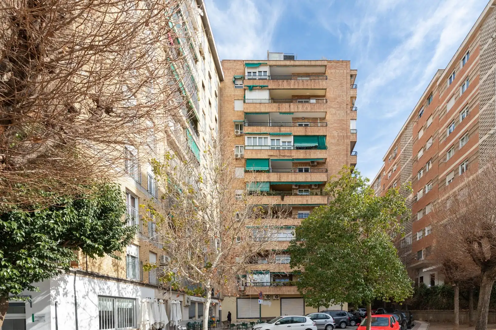 Vista exterior de Pis de lloguer en Granada amb Calefacció, Terrassa i Traster
