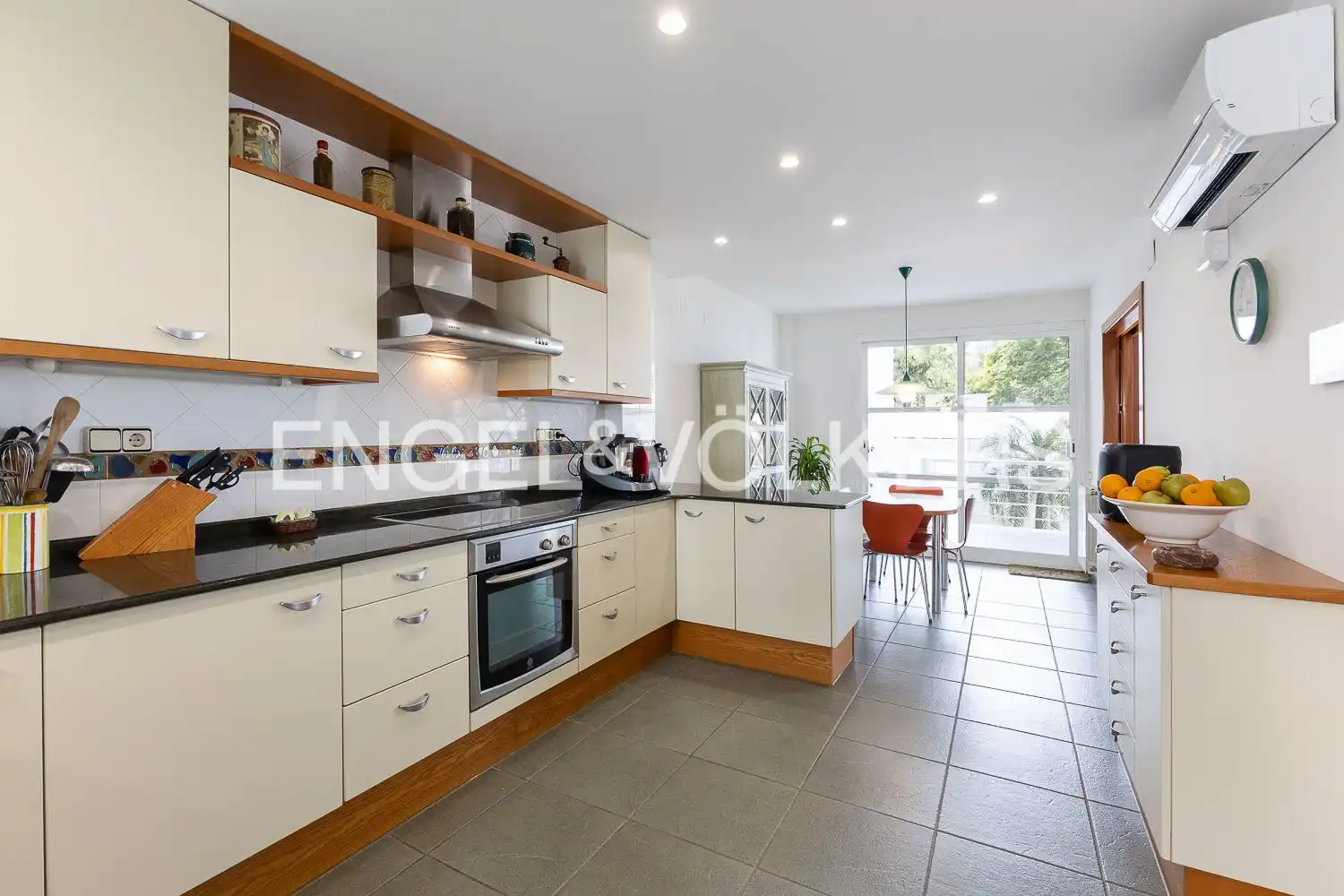 Cocina de Casa o chalet en venta en Puçol con Aire acondicionado, Calefacción y Jardín privado