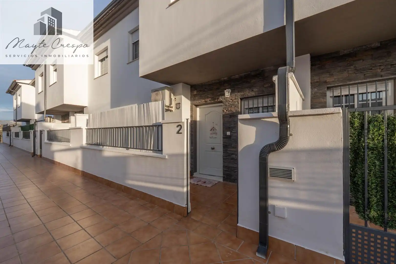 Vista exterior de Casa o xalet en venda en Gójar amb Aire condicionat, Calefacció i Traster