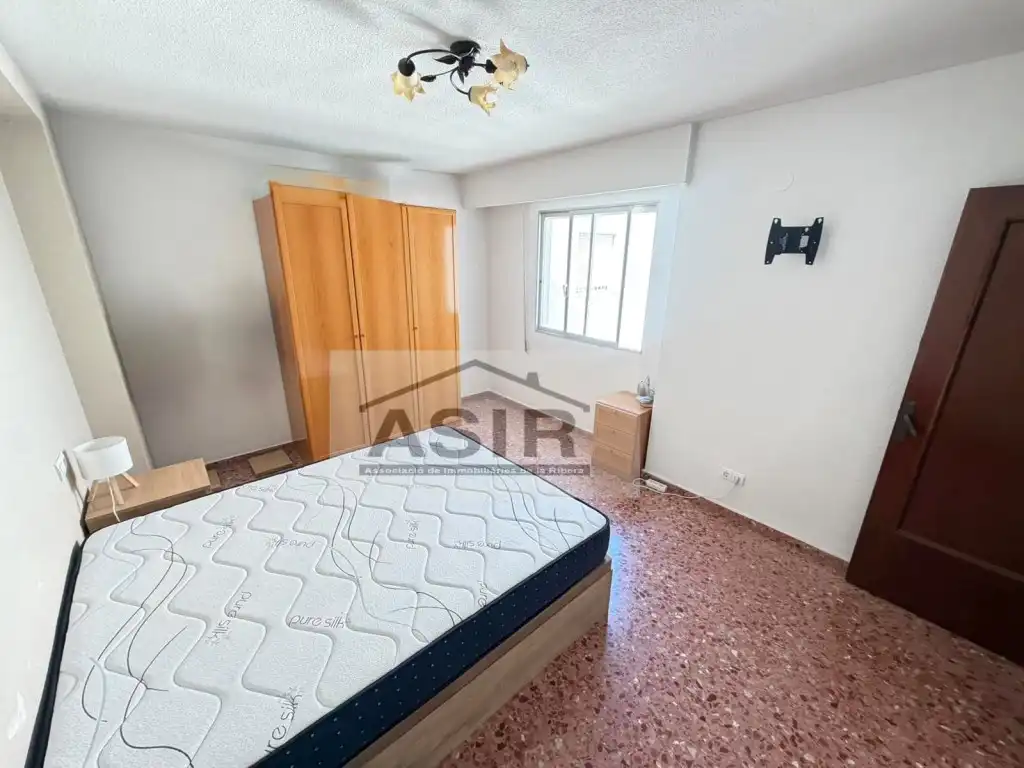 Schlafzimmer von Dachboden zum Verkauf in Alzira mit Terrasse