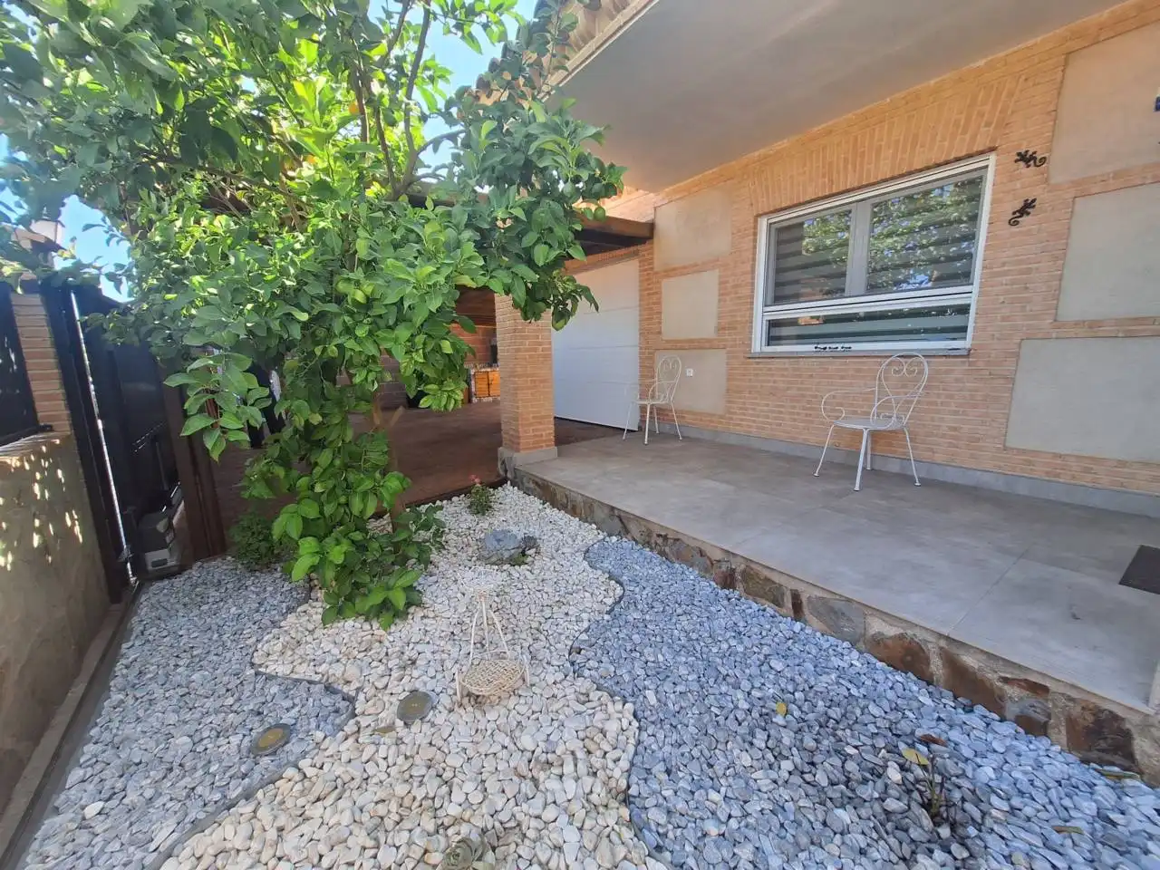 Jardín de Casa adosada en venta en Carranque con Aire acondicionado, Calefacción y Terraza