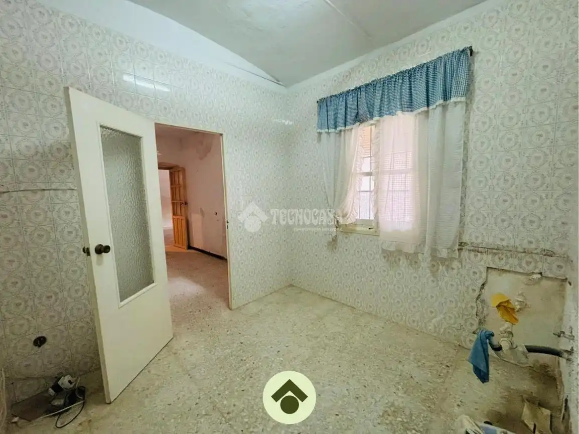 Detached homes for sale in El Carpio