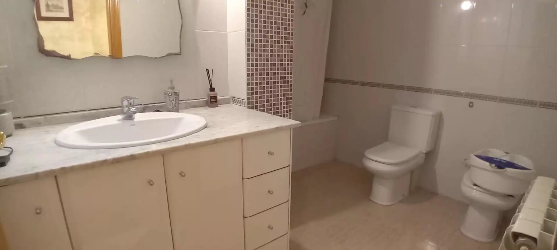 Baño de Piso en venta en Reus con Aire acondicionado, Calefacción y Amueblado