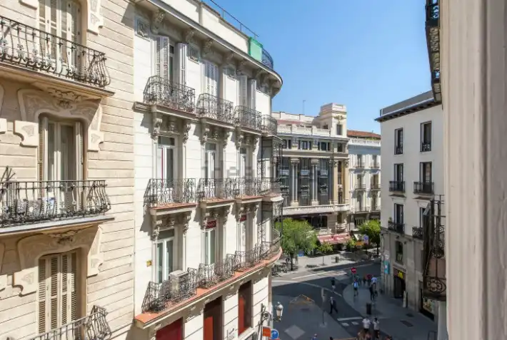 Flat for rent in Calle de Postas, Sol