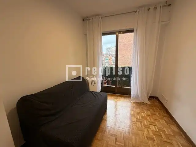 Habitación de Piso de alquiler en Madrid con Aire acondicionado, Calefacción y Parquet