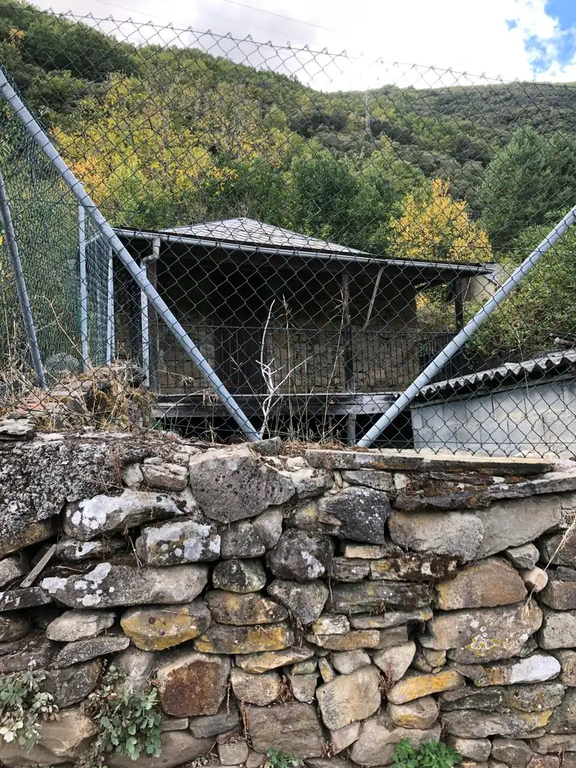 Vista exterior de Casa o xalet en venda en Páramo del Sil, León
