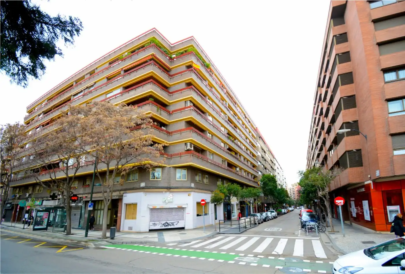 Außenansicht von Wohnung zur Miete in Zaragoza mit Heizung, Parkett und Terrasse