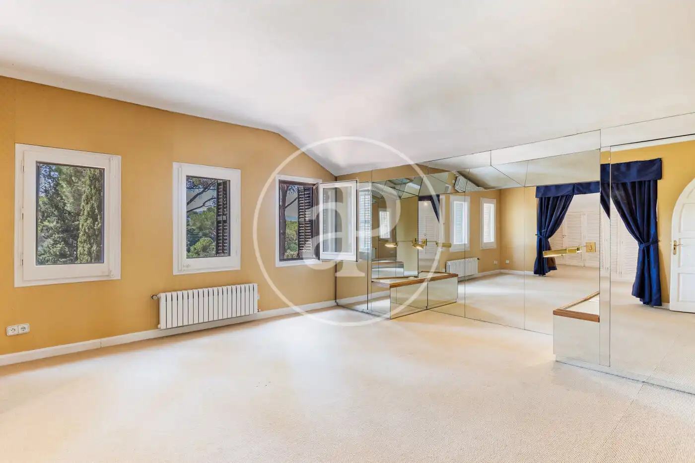 Habitación de Casa o chalet en venta en Sant Cugat del Vallès con Calefacción, Jardín privado y Terraza