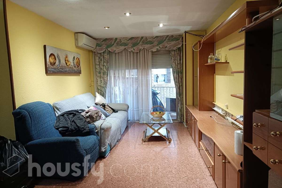 Flat to rent in Carrer de Roca Labrador, Instituts - Universitat