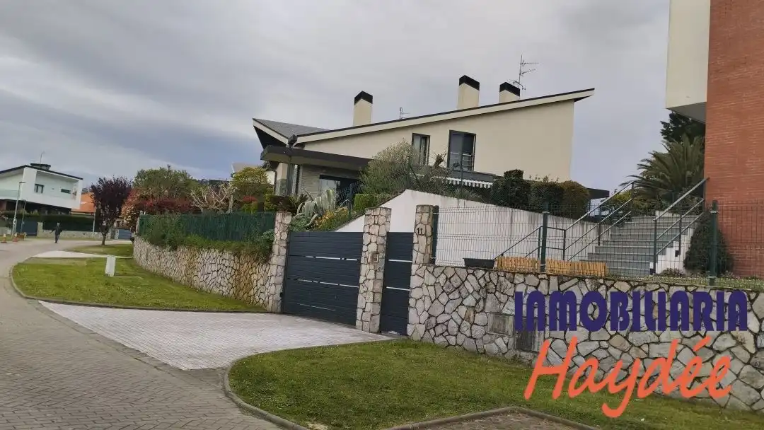 Vista exterior de Casa o chalet en venta en Berango con Calefacción, Terraza y Trastero