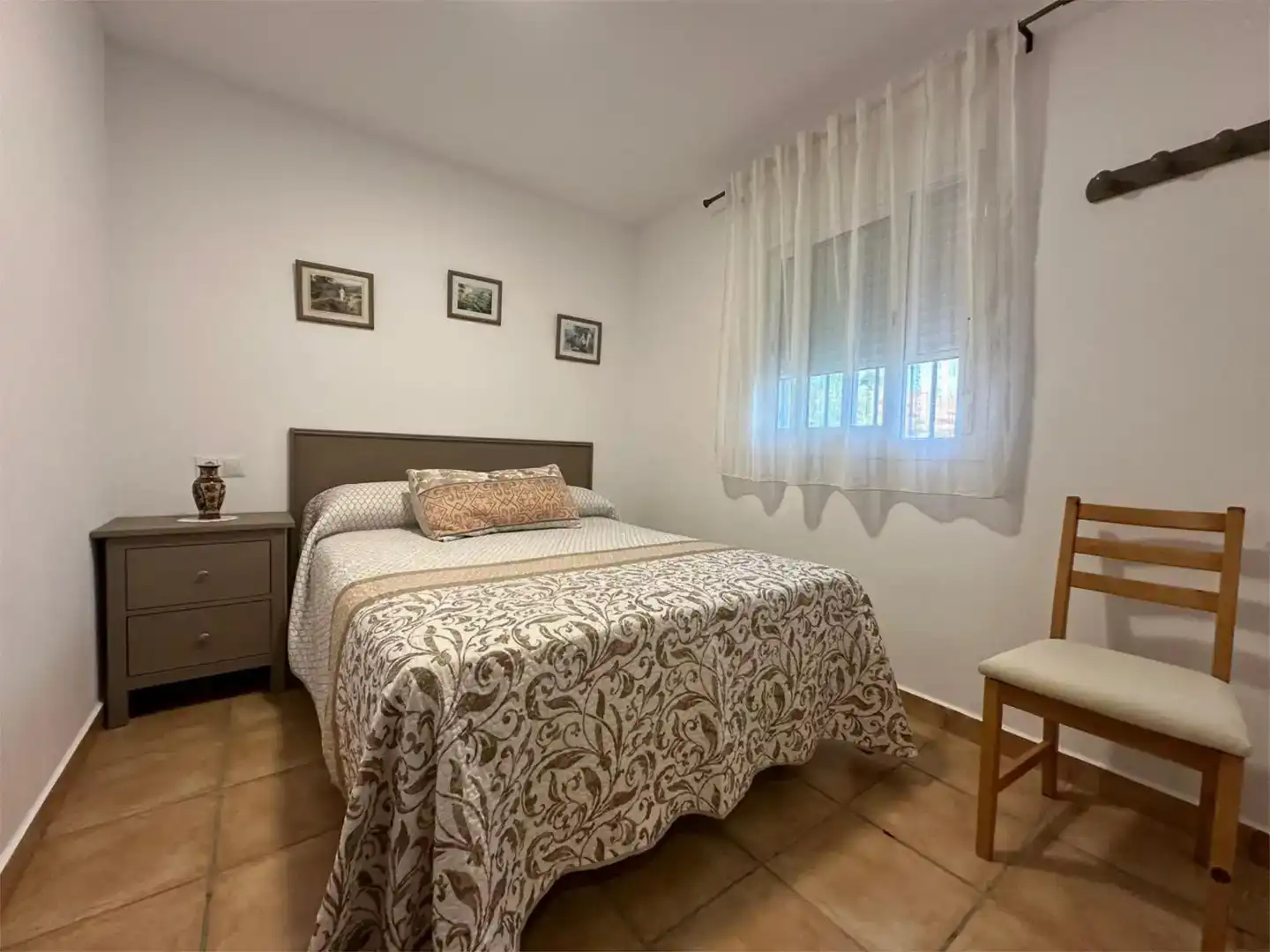 Dormitori de Casa o xalet de lloguer en Colmenar amb Jardí privat, Moblat i Forn