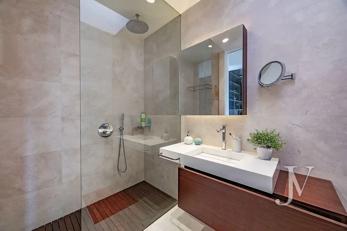 Bathroom of Houses for sale in Madrid  with Air Conditioner, Heating and Private garden