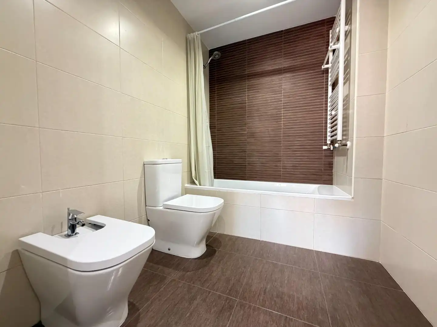 Bany de Dúplex en venda en Terrassa amb Aire condicionat, Parquet i Terrassa