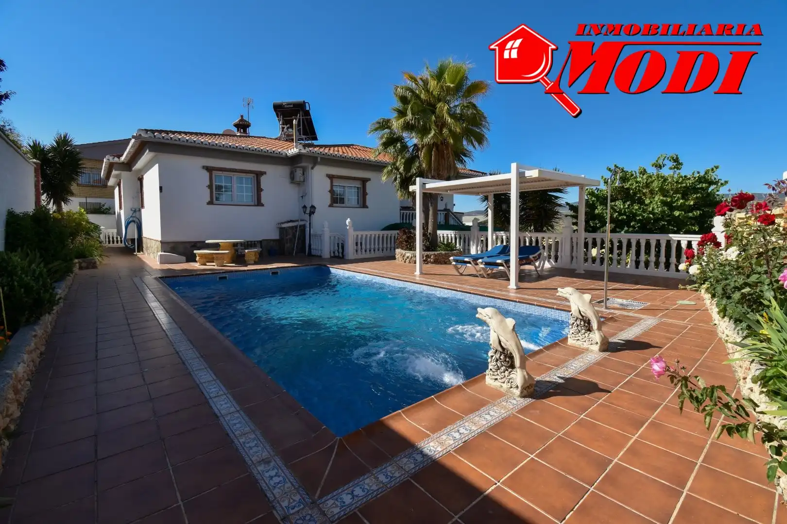 Chalet con piscina en venta en Padul