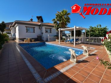 Villa con piscina in vendita a Padul