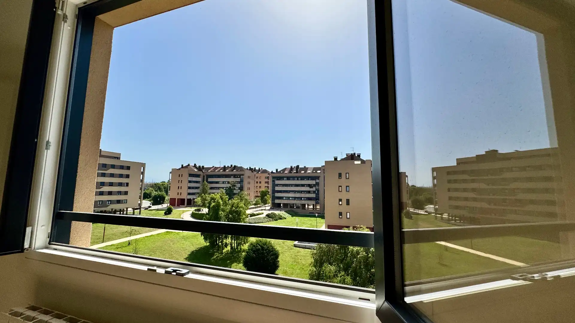 Terrassa de Pis en venda en Gijón  amb Calefacció, Parquet i Terrassa