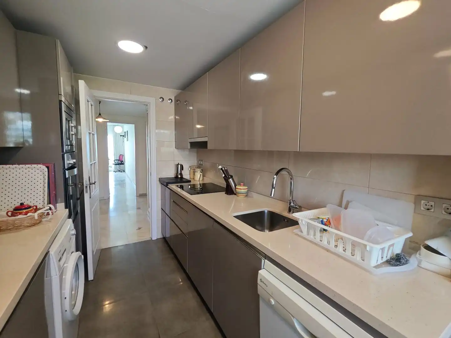 Küche von Wohnung zur Miete in Benalmádena mit Klimaanlage, Terrasse und Gemeinschaftspool