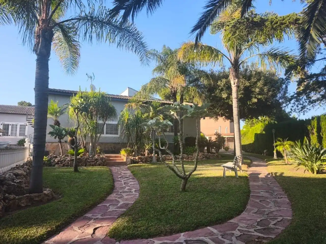 Vista exterior de Casa o chalet en venta en Paterna con Aire acondicionado, Calefacción y Jardín privado
