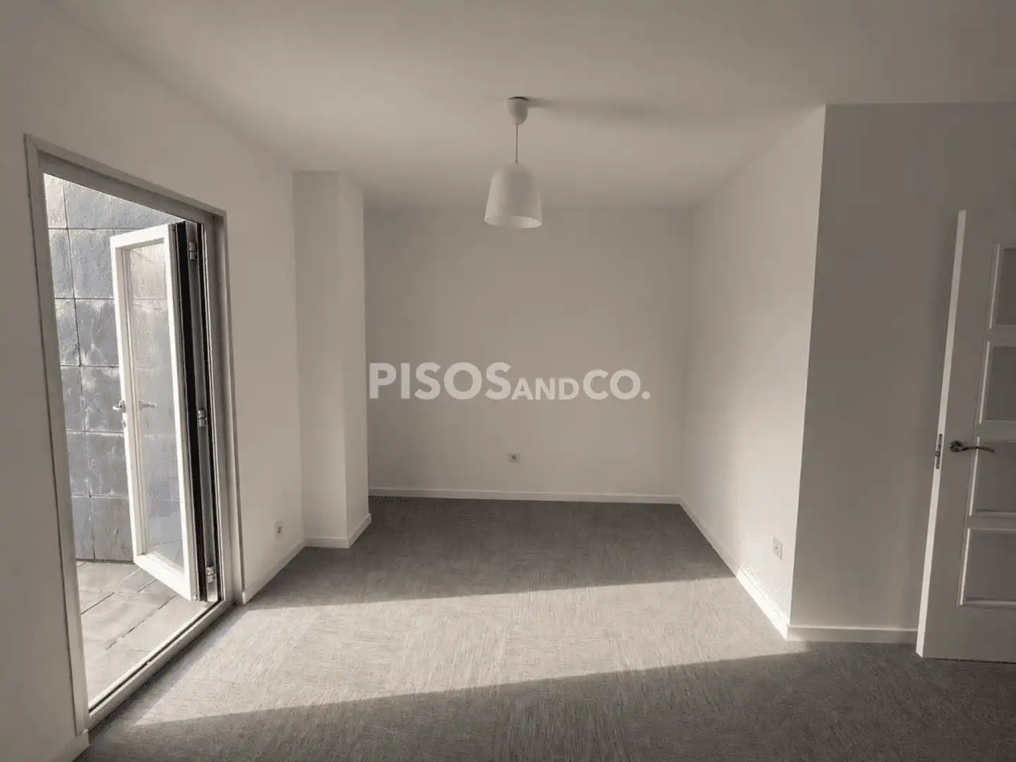 Dormitori de Pis en venda en Oleiros amb Calefacció, Terrassa i Traster