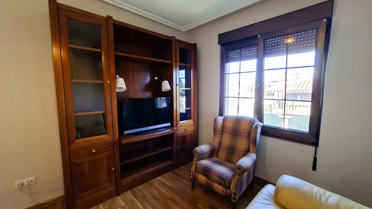 Sala de estar de Casa o chalet de alquiler en Gijón  con Calefacción, Jardín privado y Parquet