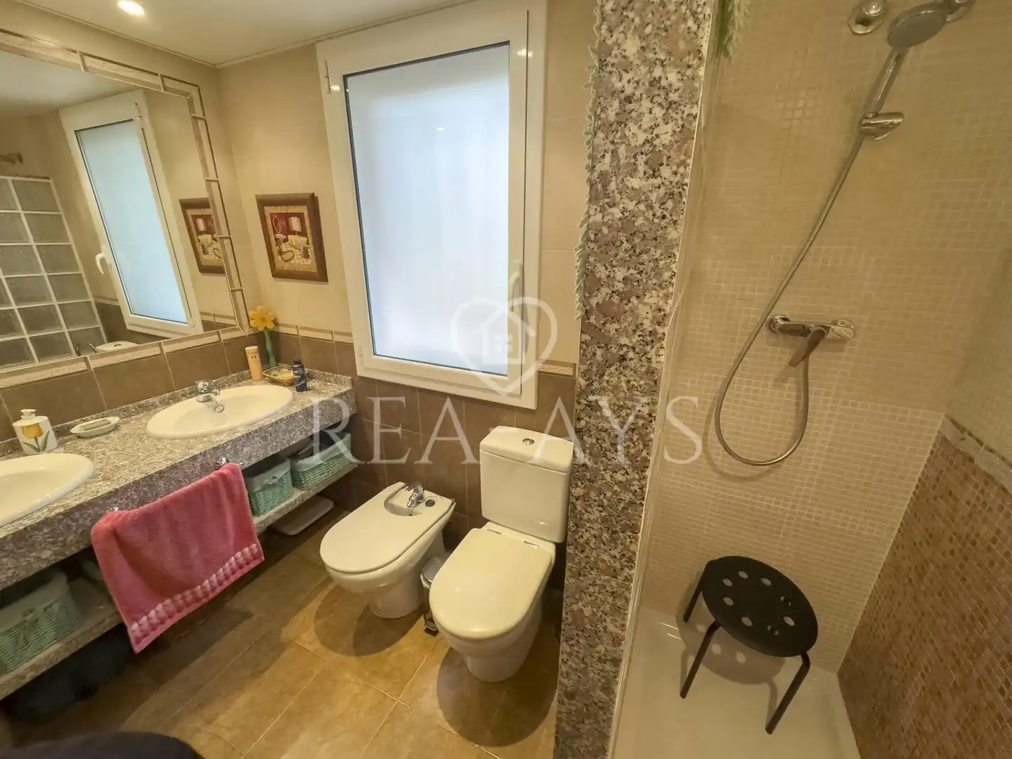 Baño de Casa o chalet en venta en Vallirana con Aire acondicionado, Calefacción y Jardín privado