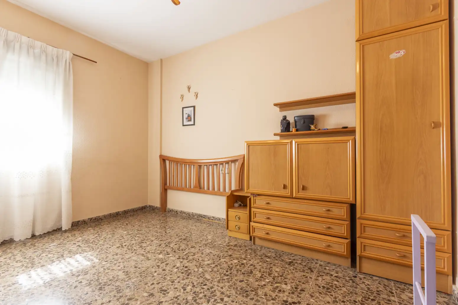 Bedroom of Houses for sale in Valencia  with Heating, Terrace and Storage room