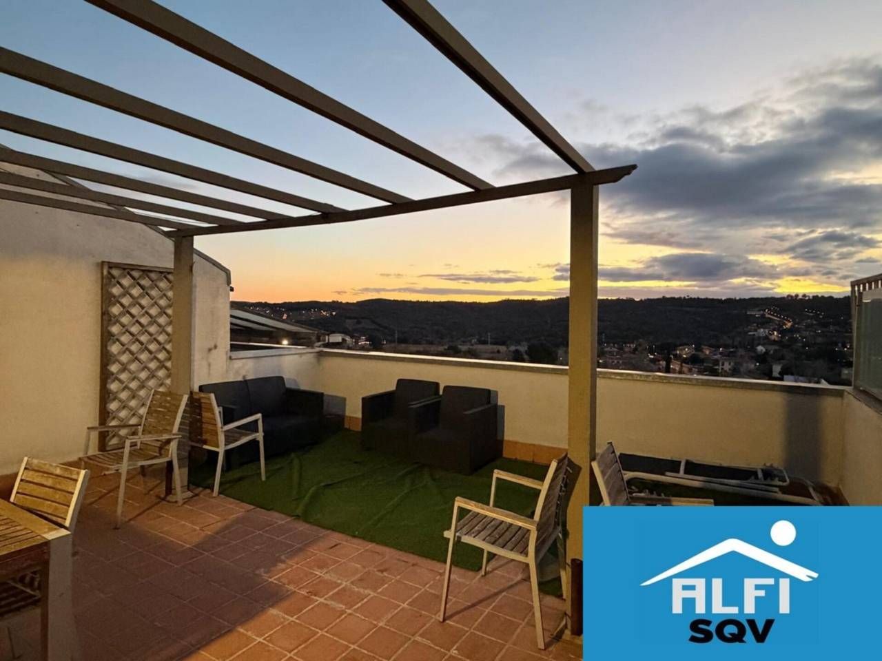 Terrassa de Dúplex en venda en Sant Quirze del Vallès amb Calefacció, Terrassa i Traster