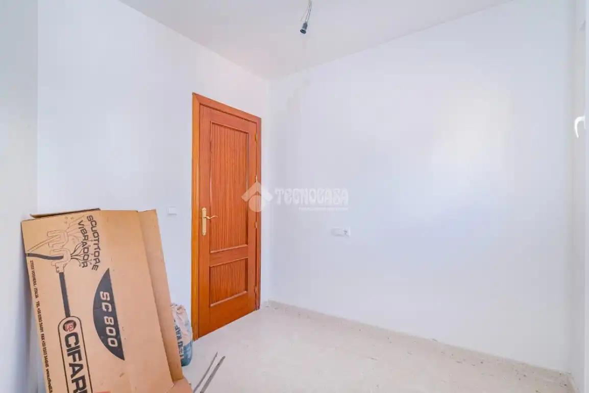 Dormitori de Casa adosada en venda en Loja