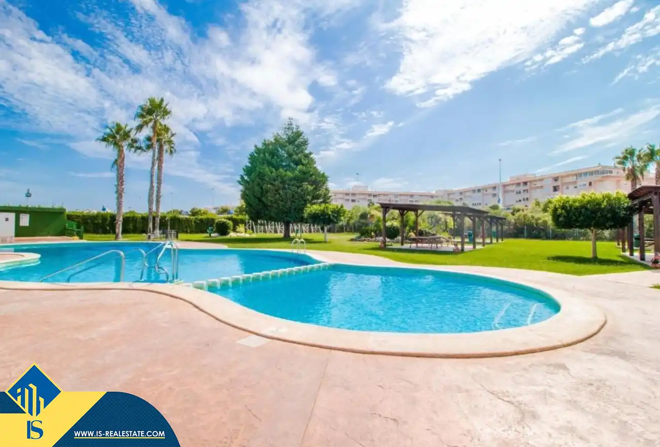 Bungalow con piscina en venta en Zona Carrefour - Urbanizaciones, imagen 27