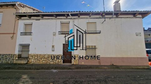 URBAN HOME VENDE PRECIOSA CASA DE PUEBLO CON FINCA RÚSTICA EN CIFUENTES DE RUEDA