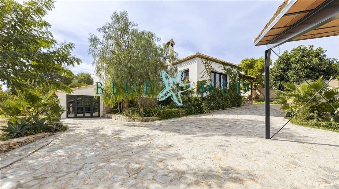 Vista exterior de Casa o xalet en venda en Cartagena amb Aire condicionat, Calefacció i Jardí privat