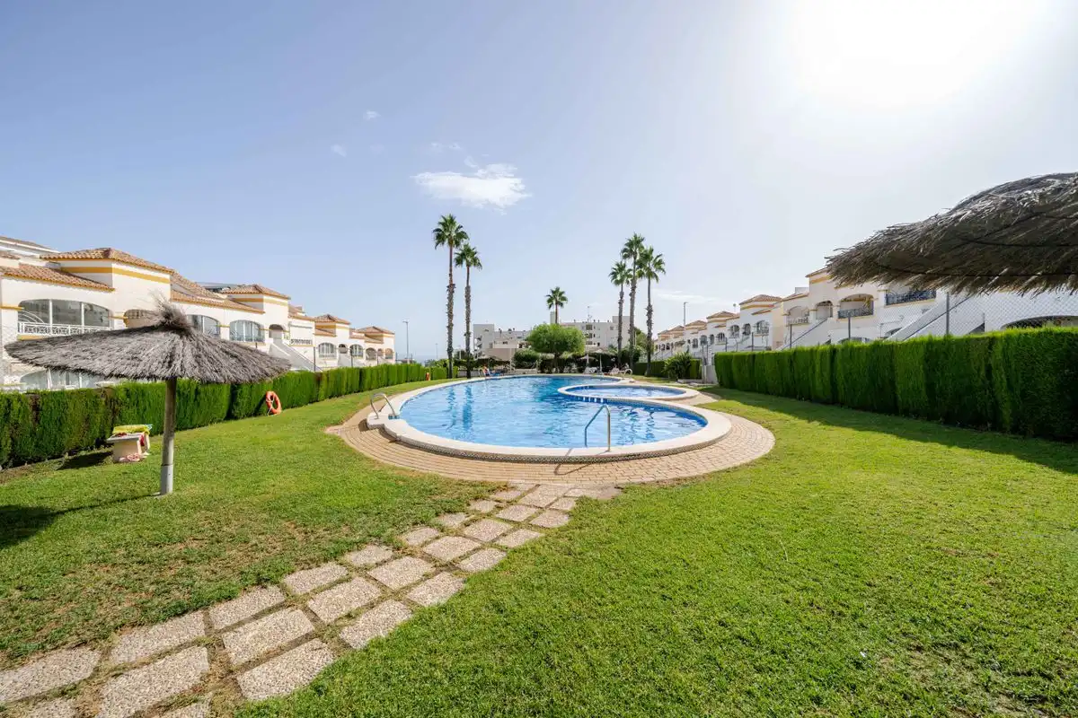 Garten von Erdgeschoss zum Verkauf in Santa Pola mit Heizung, Privatgarten und Terrasse