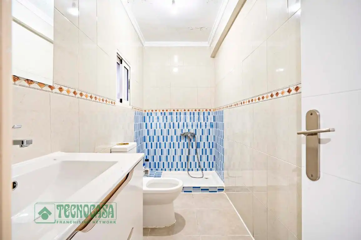 Baño de Casa adosada en venta en Roquetas de Mar
