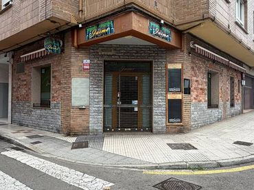 Business premises to rent in Sur